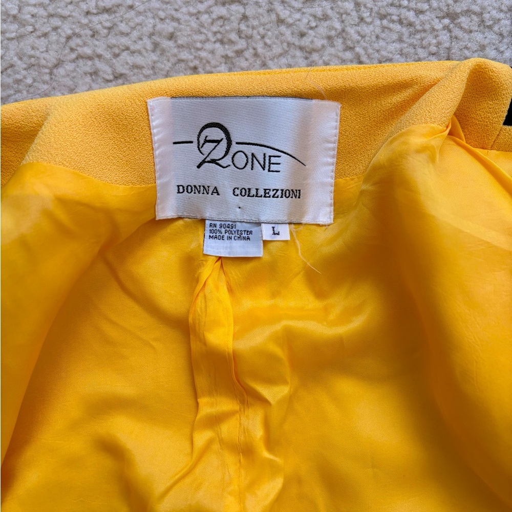 Collezioni Zone Donna vintage yellow short sleeve blazer top, sz L (feels sz S) - Picture 5 of 7